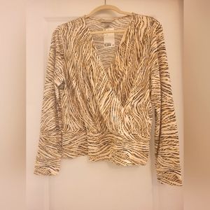 H&M Women's Animal Print V-Neck Draping Button Cuffs Blouse